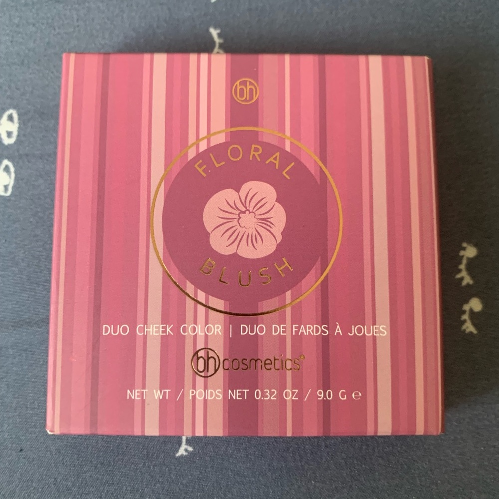 NEW BH Cosmetics Floral Blush Duo Cheek Color in Fiji Fun